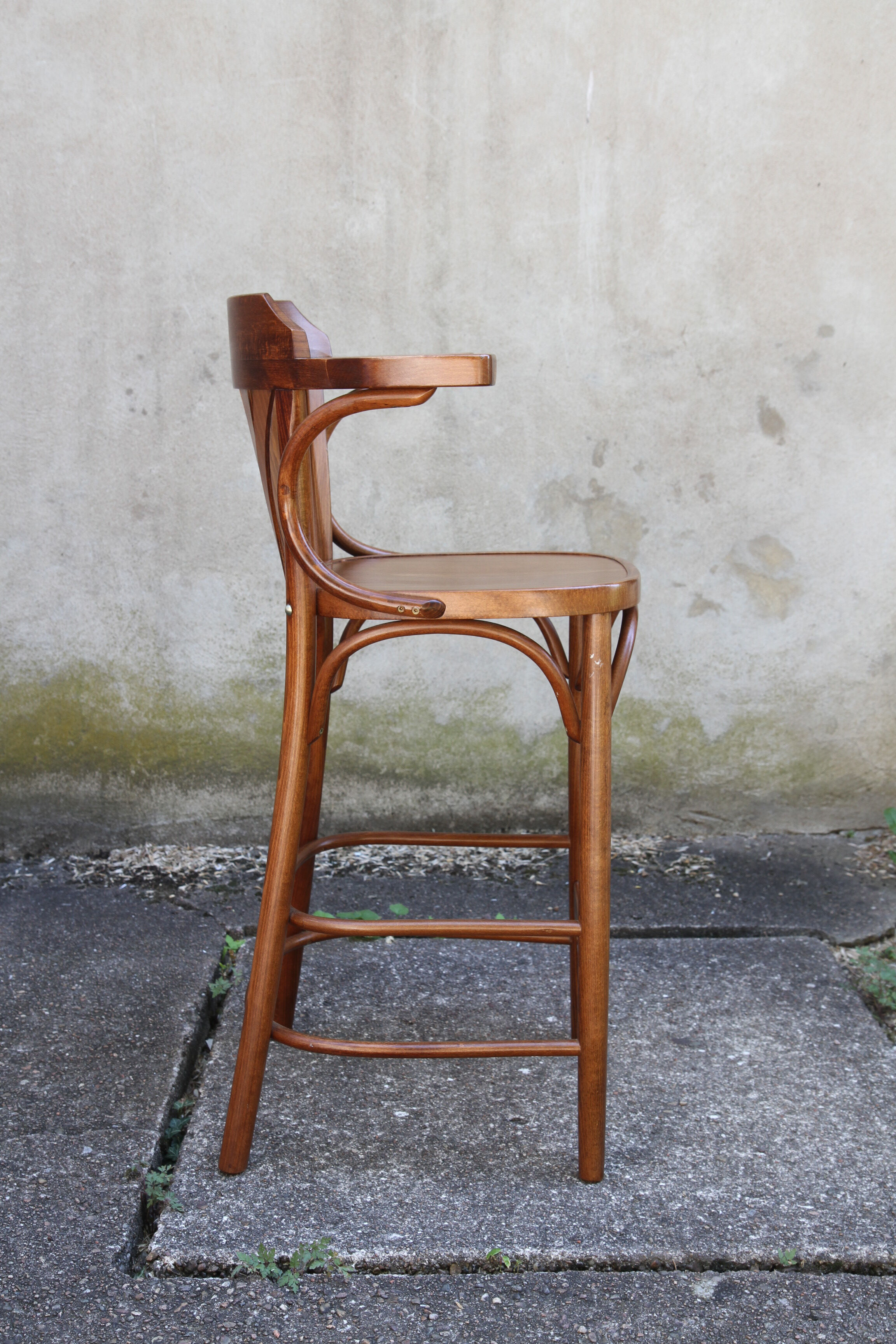 High curved wooden bar chair