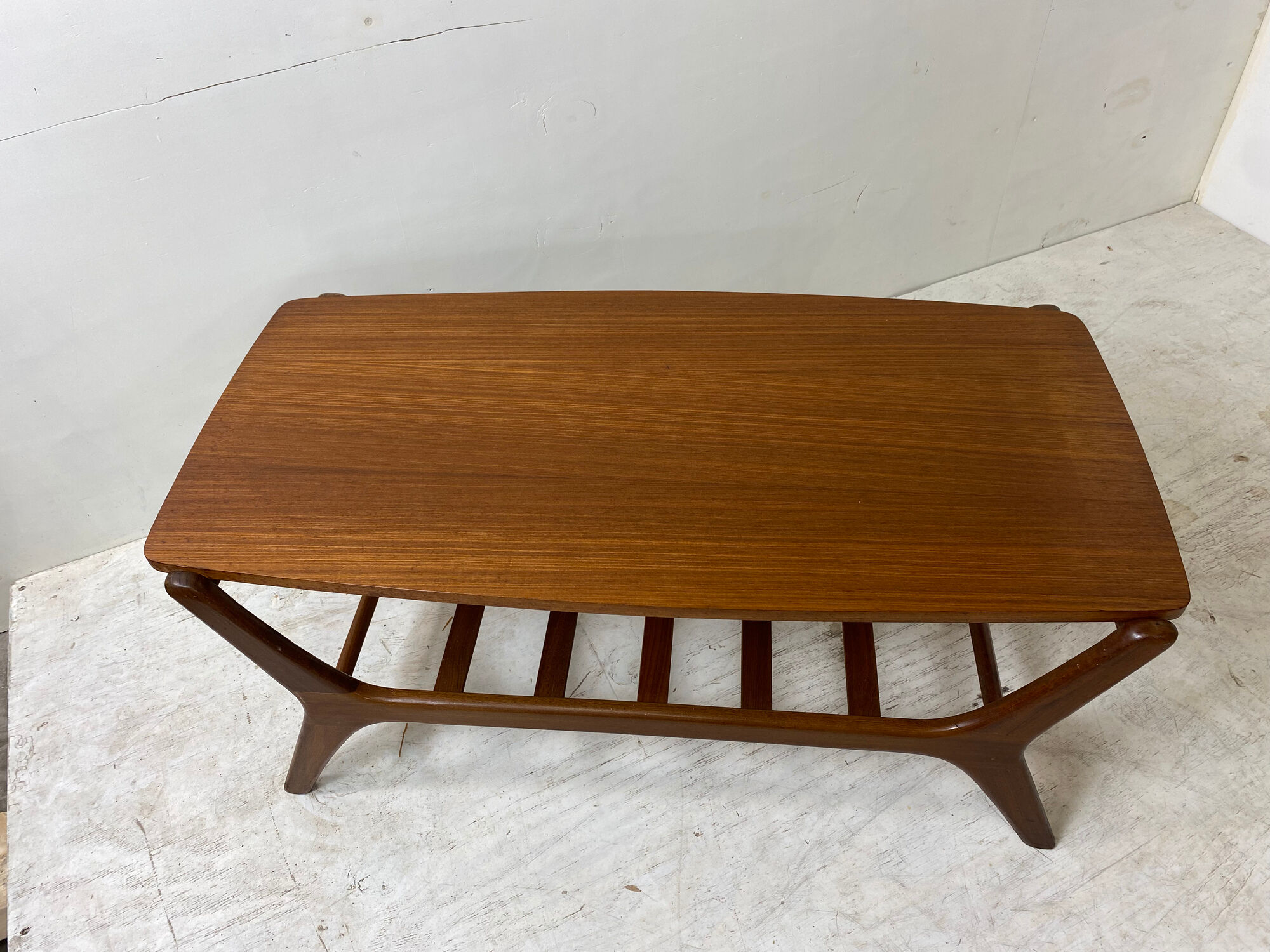 Table basse scandinave en teck par Louis Van Teeffelen pour Wébé