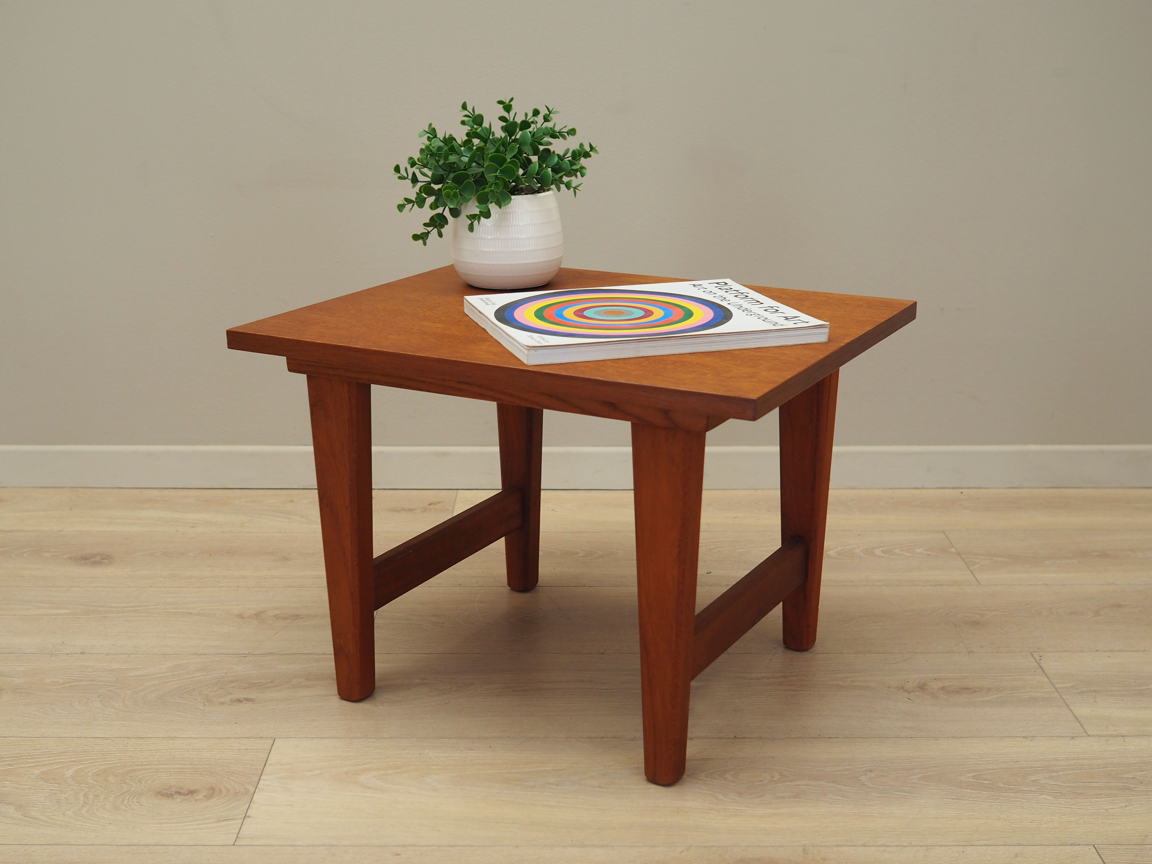 Teak coffee table, Danish design, 1970s, production: Denmark