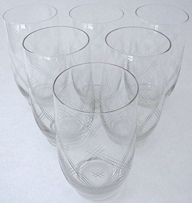 Suite of six glasses with orangeade, cut crystal