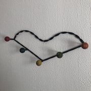 Vintage 1960s heart coat rack with 5 wooden ball hooks - 60 cm