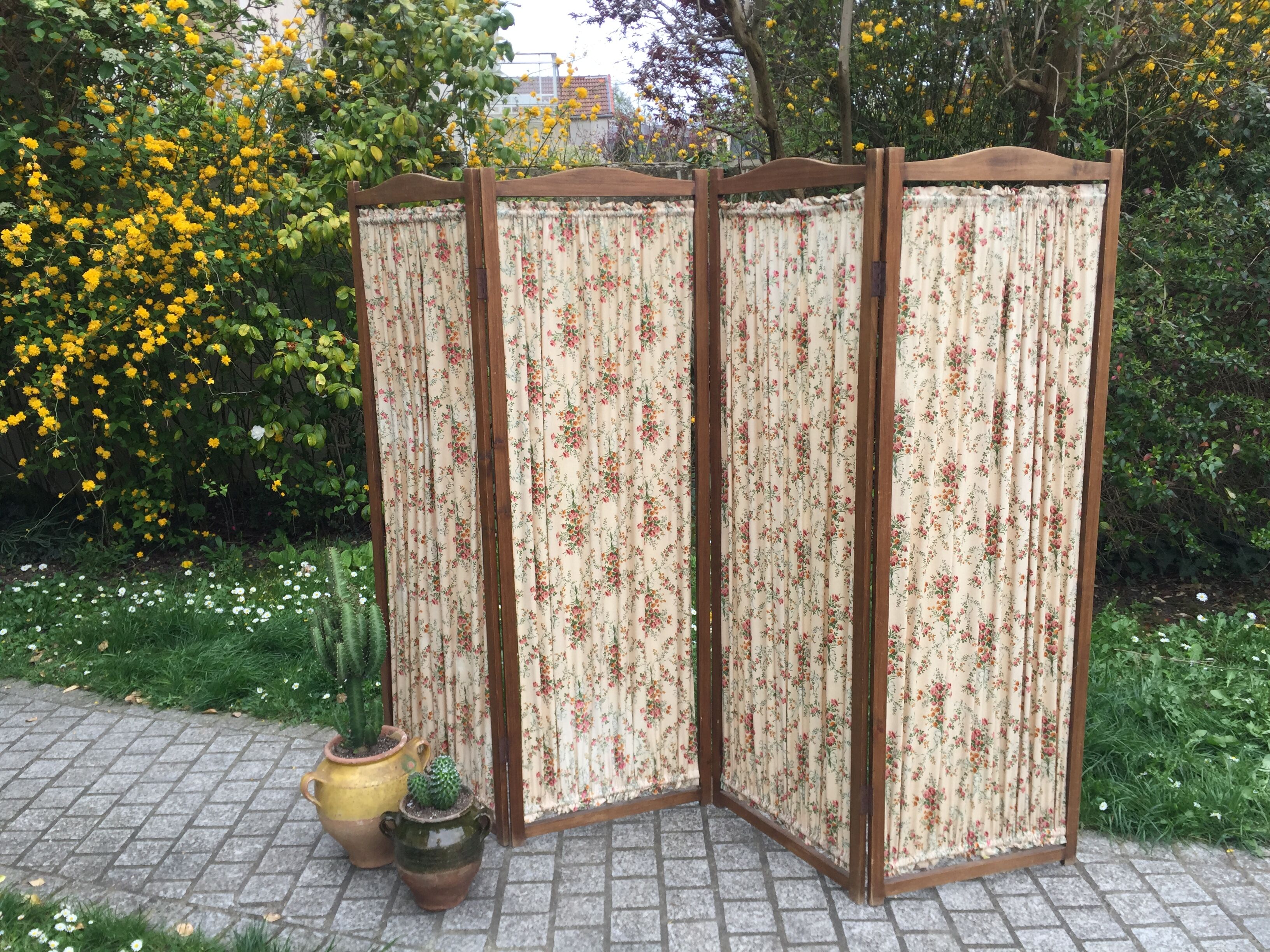 Screen vintage wood & fabric flower 1940