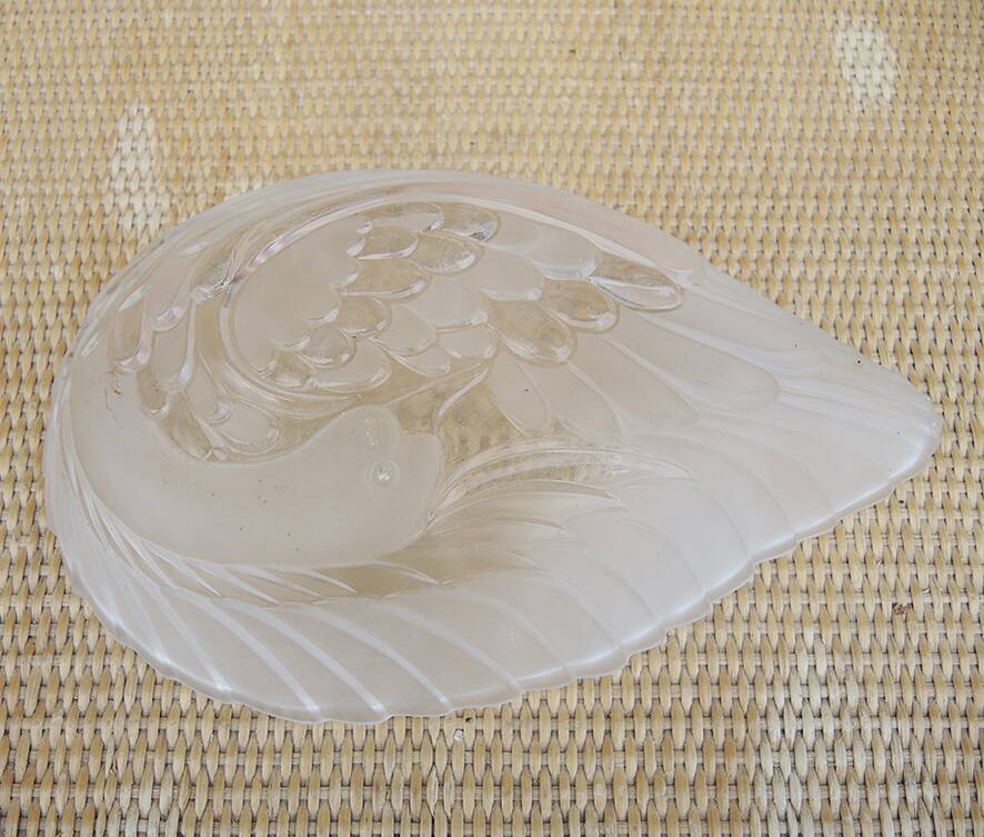 Ancienne coupe en verre décor cygne