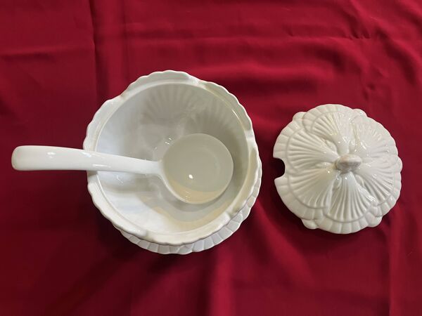 Soupière Coquillages en Faïence Barbotine de Elpa Portugal, 1960s