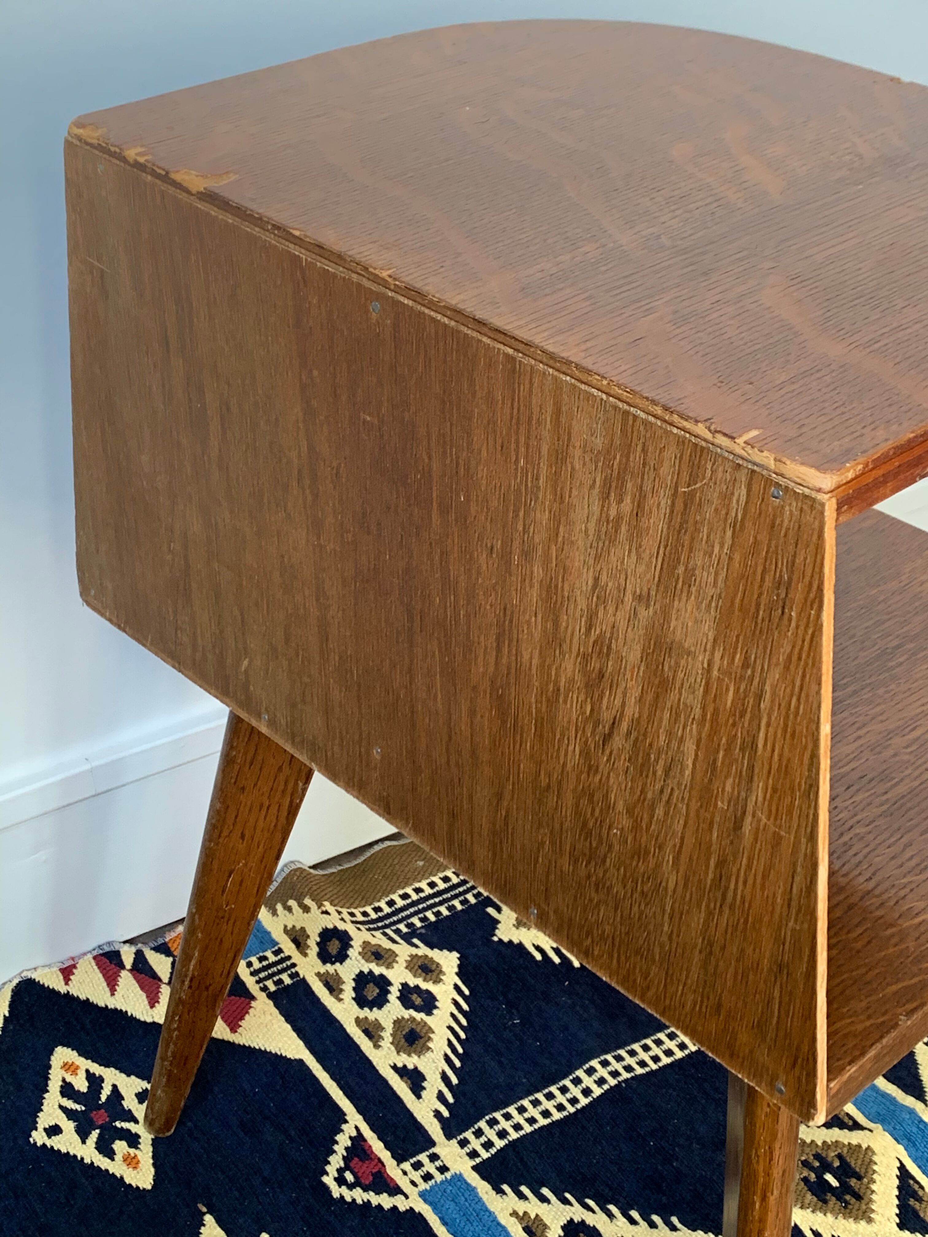 Tripod bedside