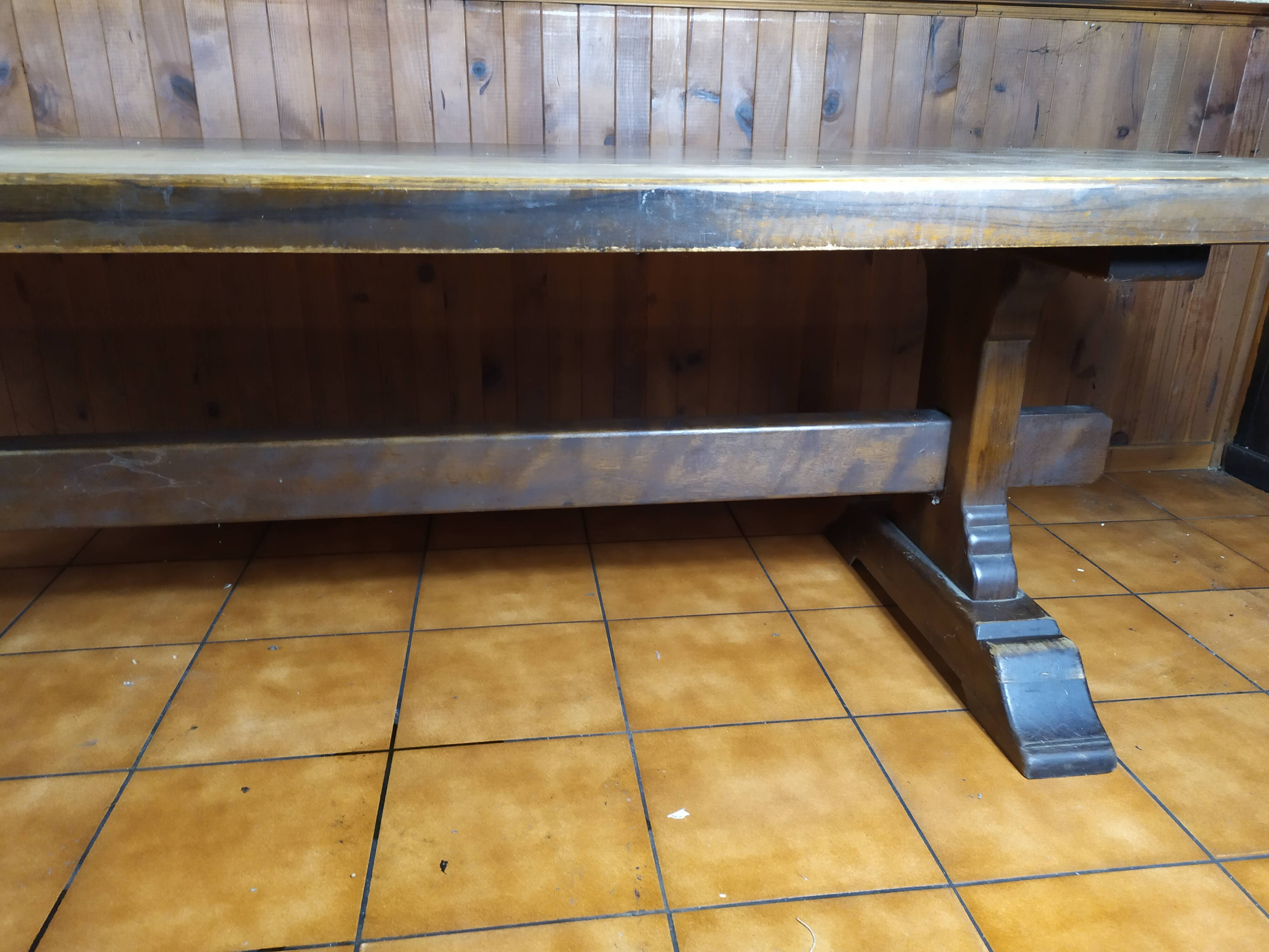 Dining table in solid wood for 10 - 12 people