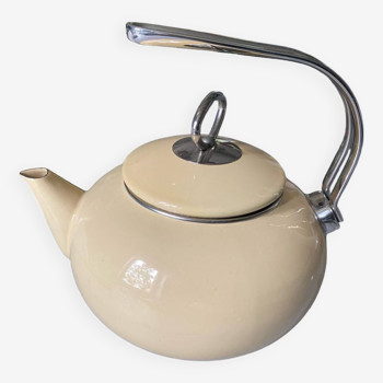 Enameled kettle