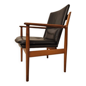 Fauteuil vintage cuir noir structure bois - Bastio Référence : CD_F51C