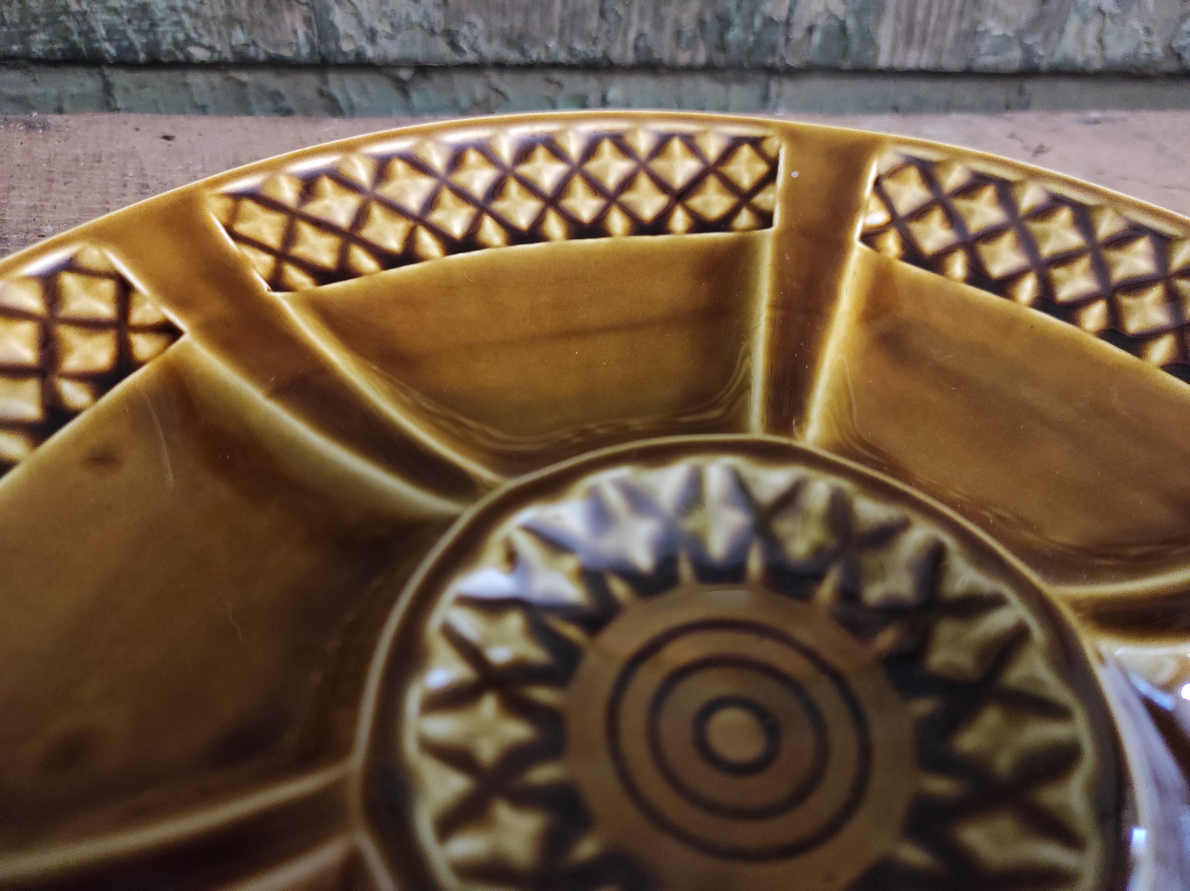 Art Deco French majolica oyster plate from Sarreguemines