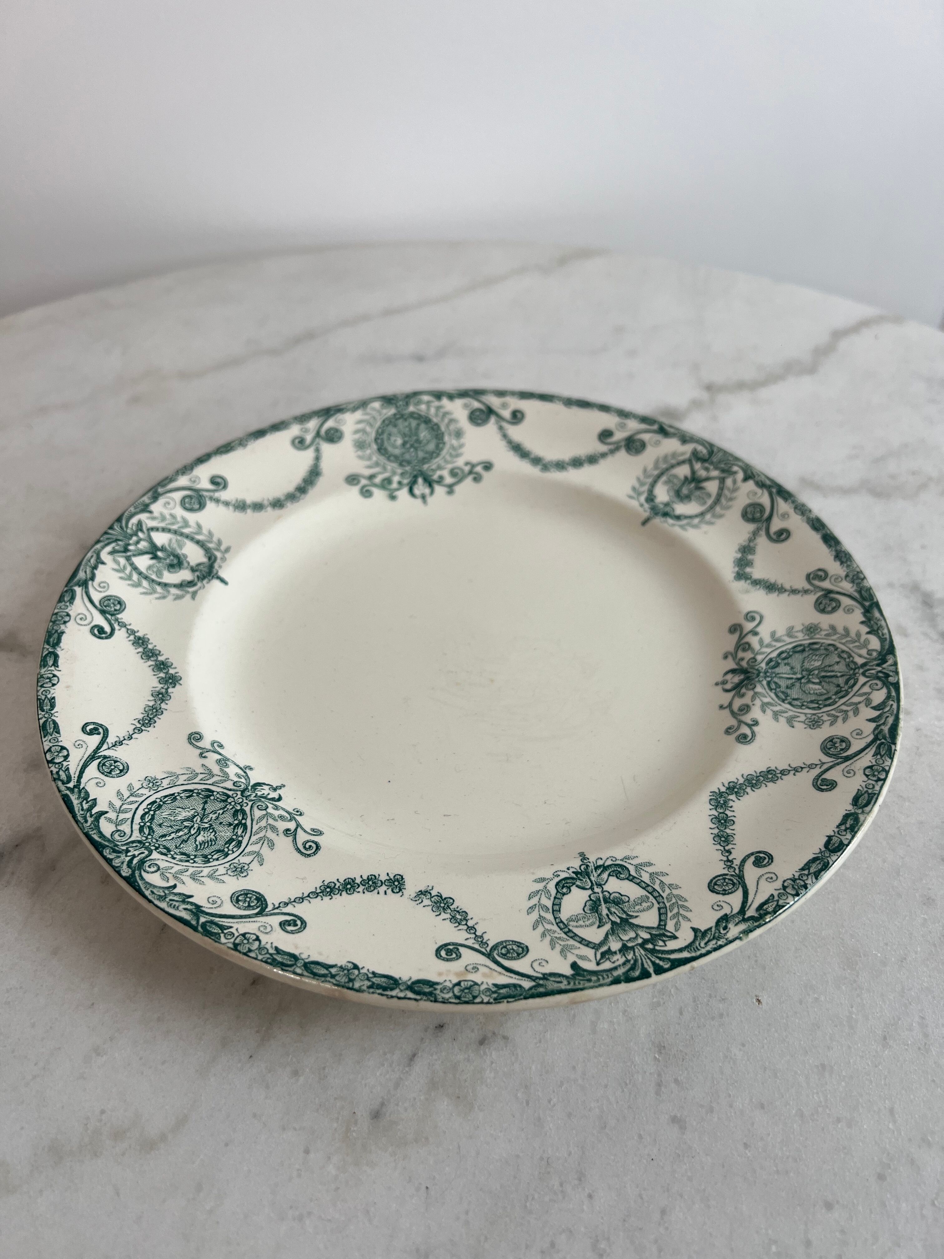 Terre de Fer flat plate Société Pierrefonds
