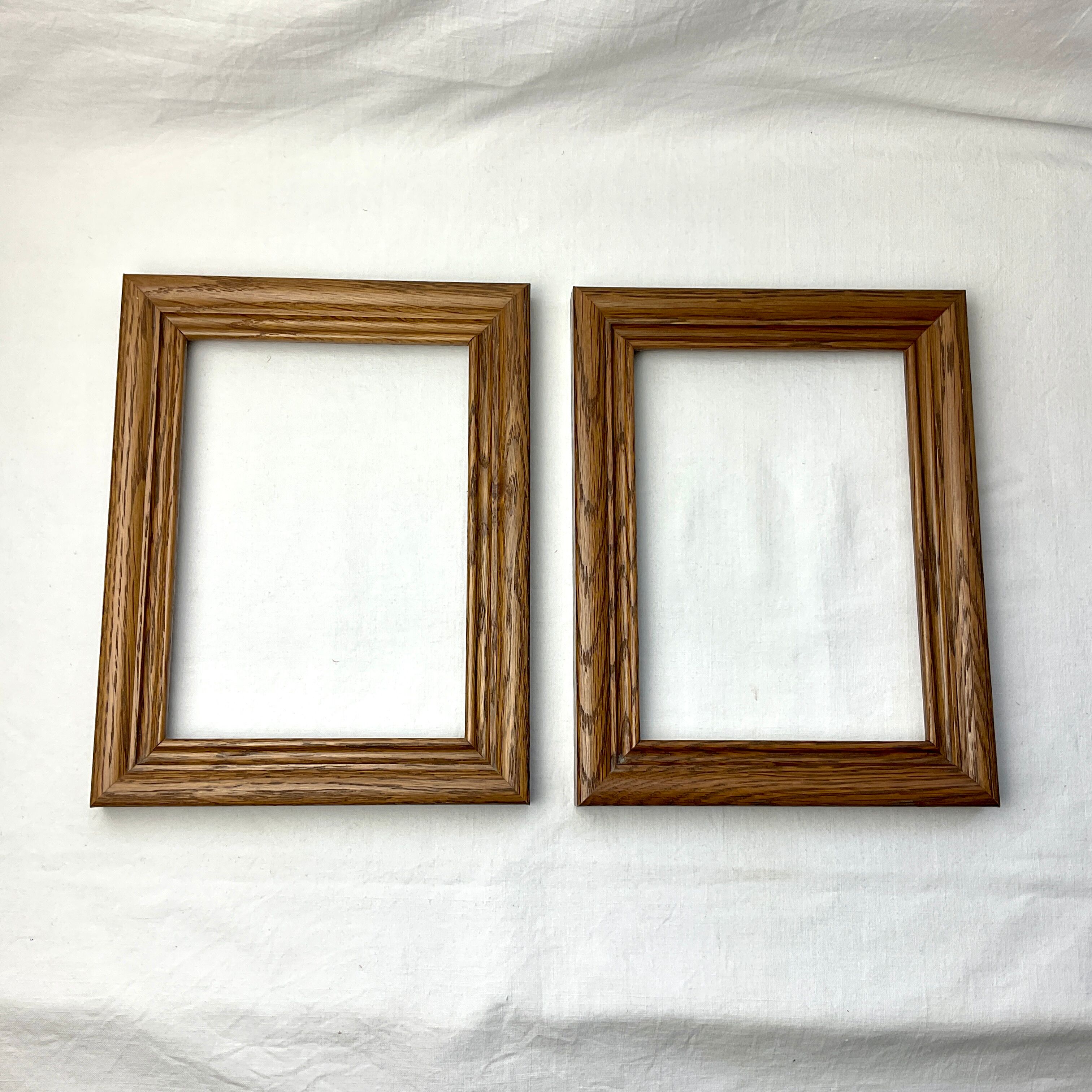 Set of 2 old frames in solid oak