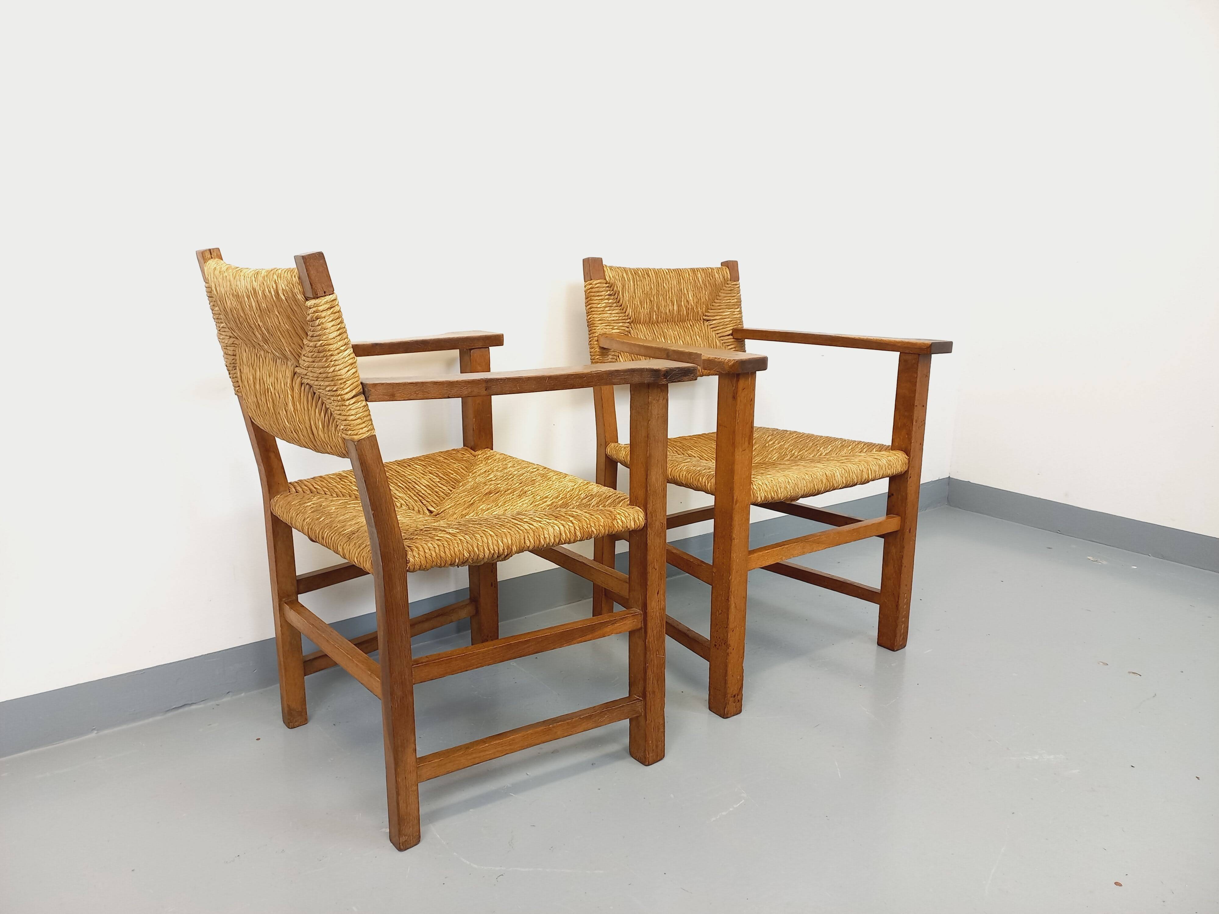 Set of 2 vintage brutalist armchairs in oak wood and straw
