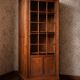 Small Parisian glass-fronted cabinet in oak from the late 19th century – a timeless ally for small spaces.