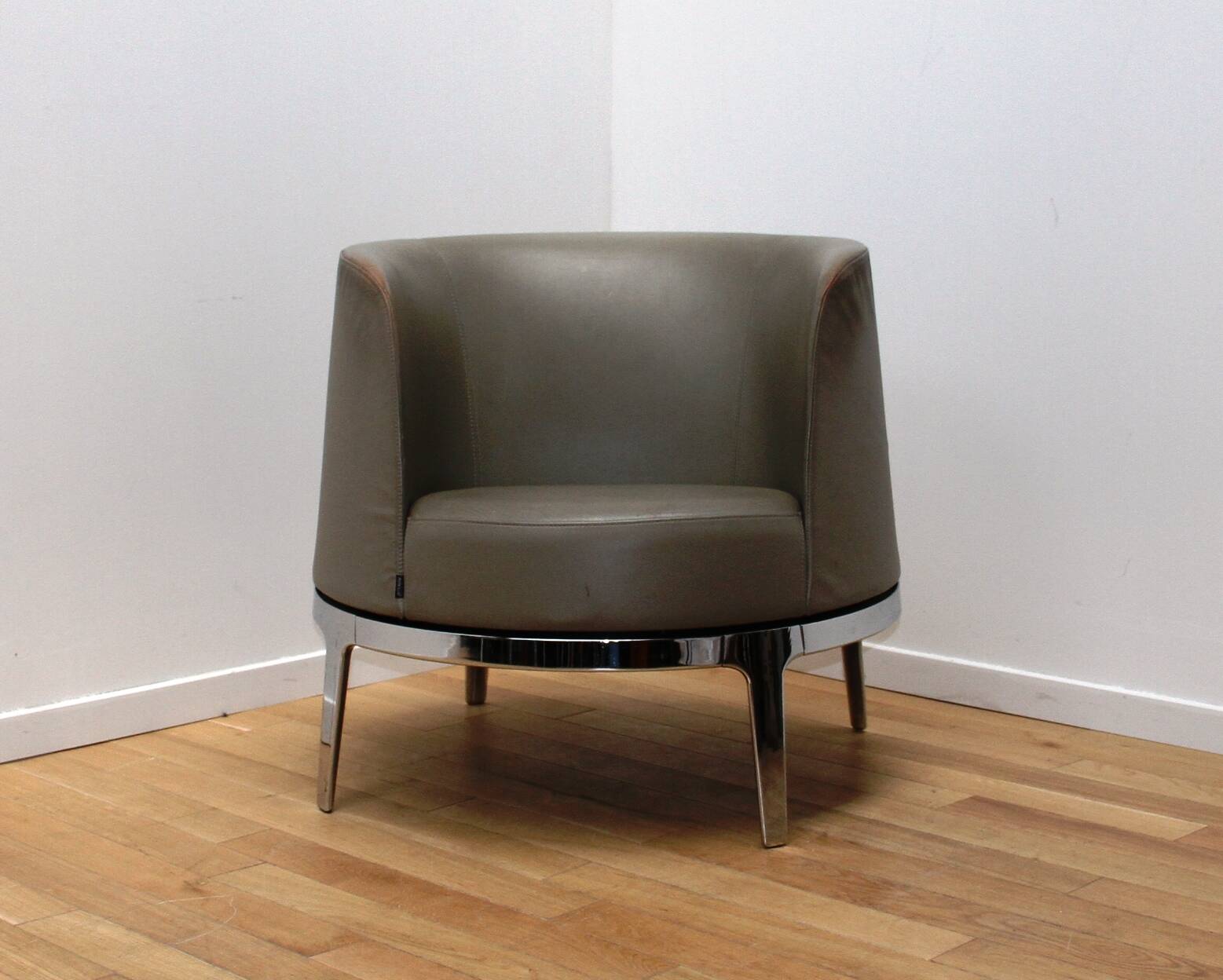 Paire de fauteuils Omni, Materia