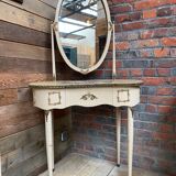 60s Italian style hairdresser