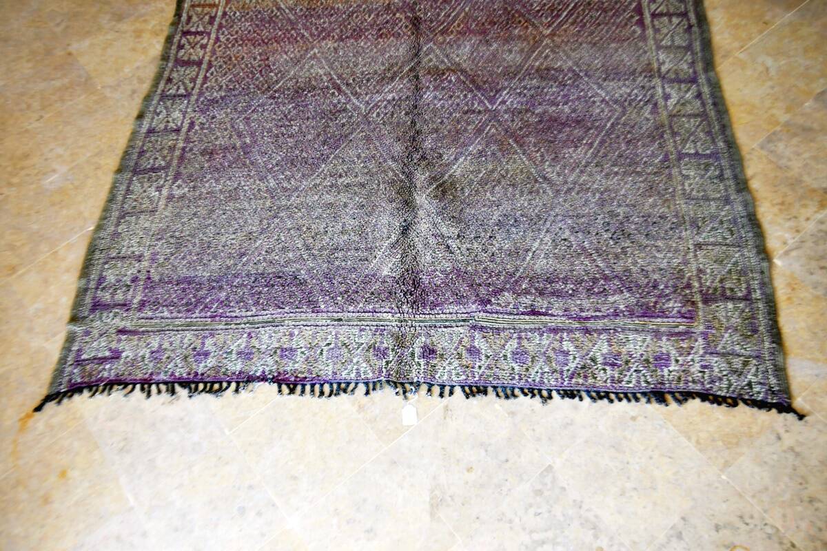 Tapis berbère marocain Beni Mguild 336 cm x 210 cm Excellent état
