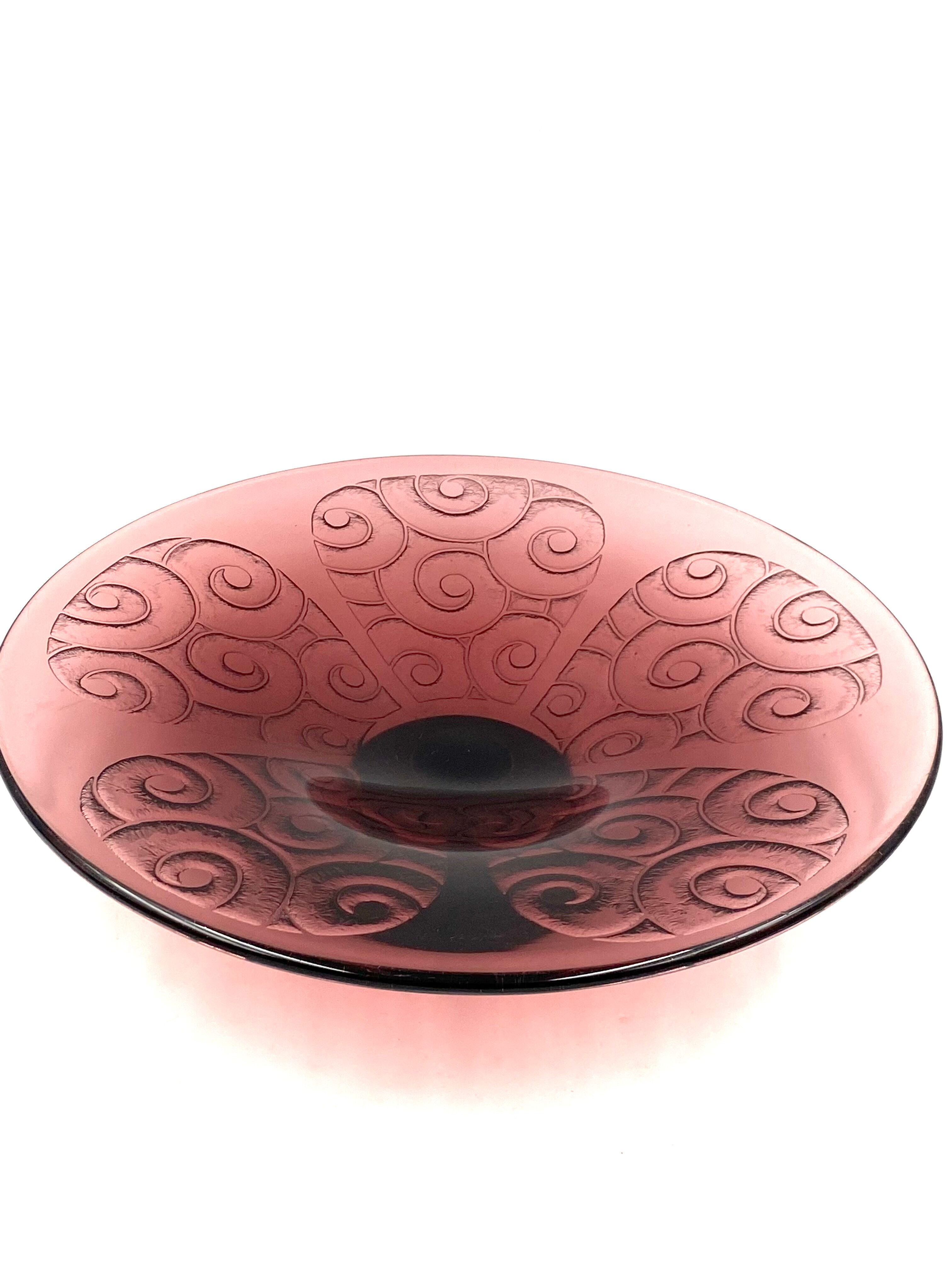Art deco violet glass centerpiece, Le Verre Francais, Charles Schneider, France, 1930s