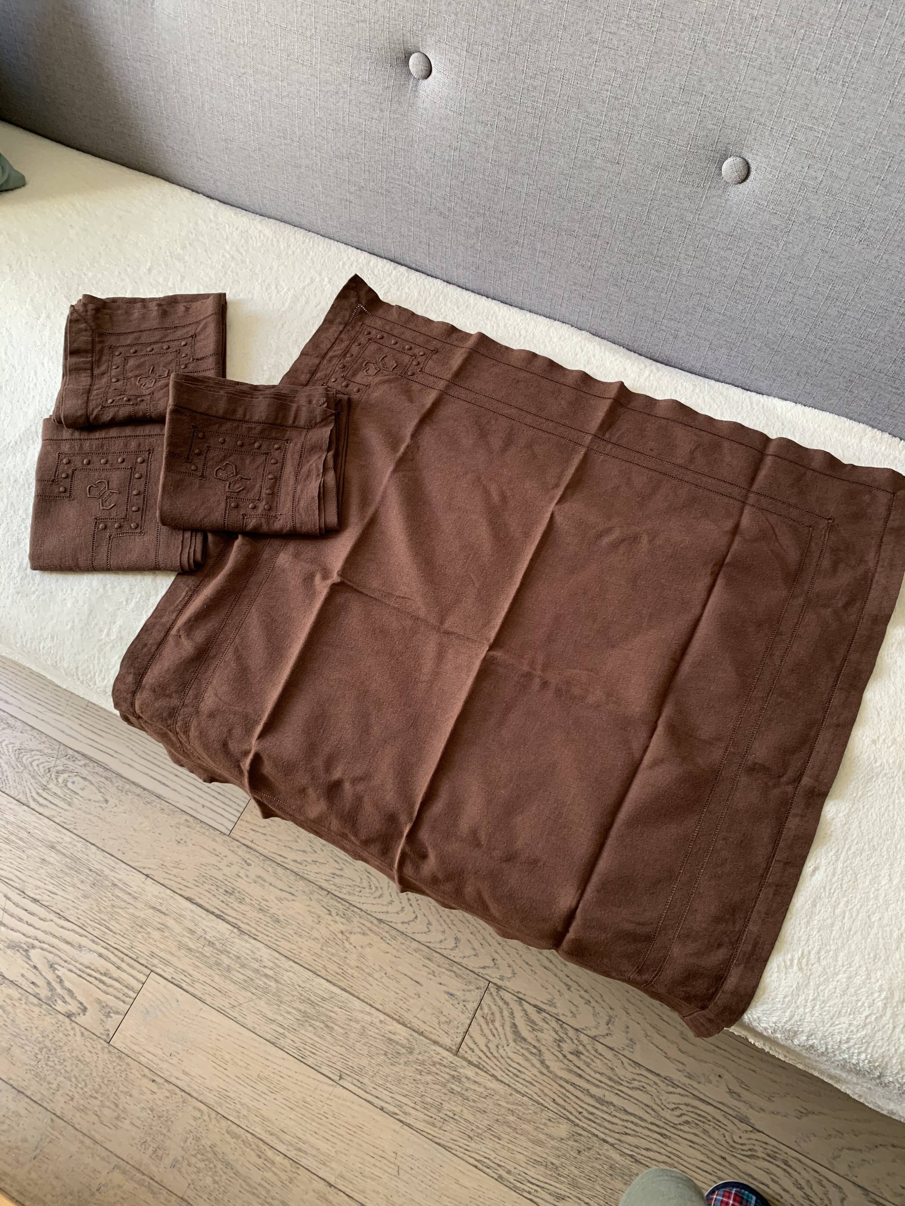 Lot 4 towels with chocolate color monogram