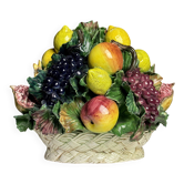 Pièce en céramique majolique italienne représentant des fruits.