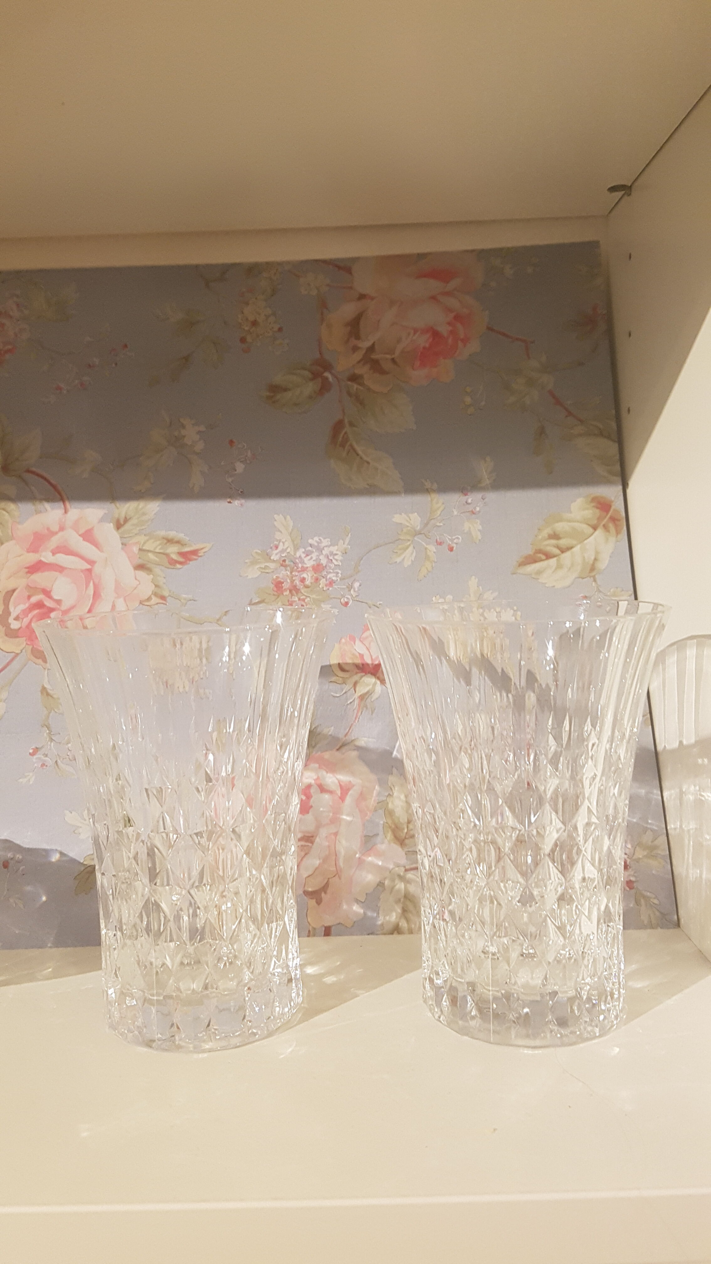 Lot of two small vase crystal-style chiseled glass