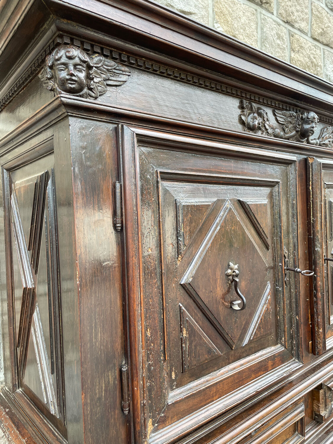 Buffet d'époque Louis XIII  du 18ème siècle