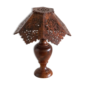 Lampe en loupe de thuya