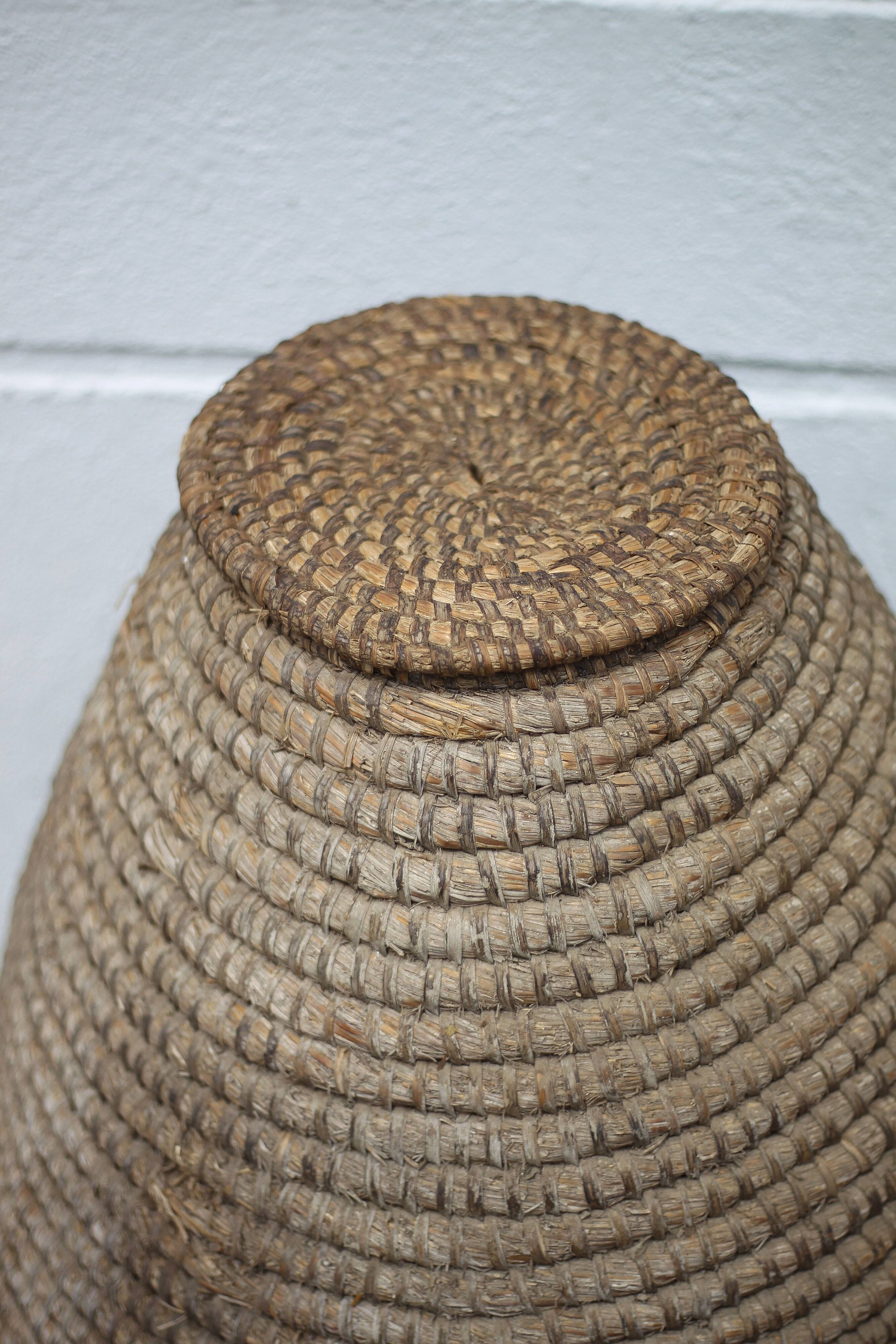 Large old basket with lid, burgundy straw and bramble, woven basket