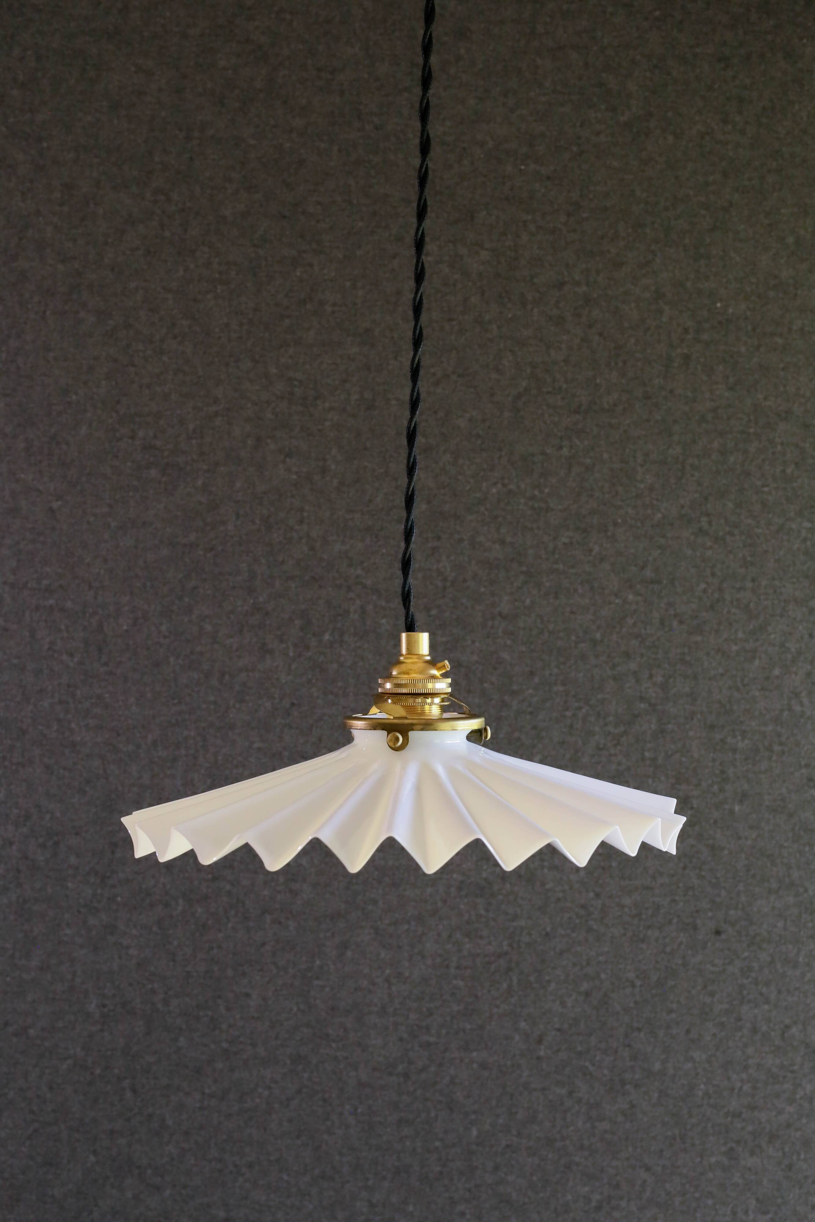 Old pendant light in white pleated glass - delivered with new brass socket and new cable