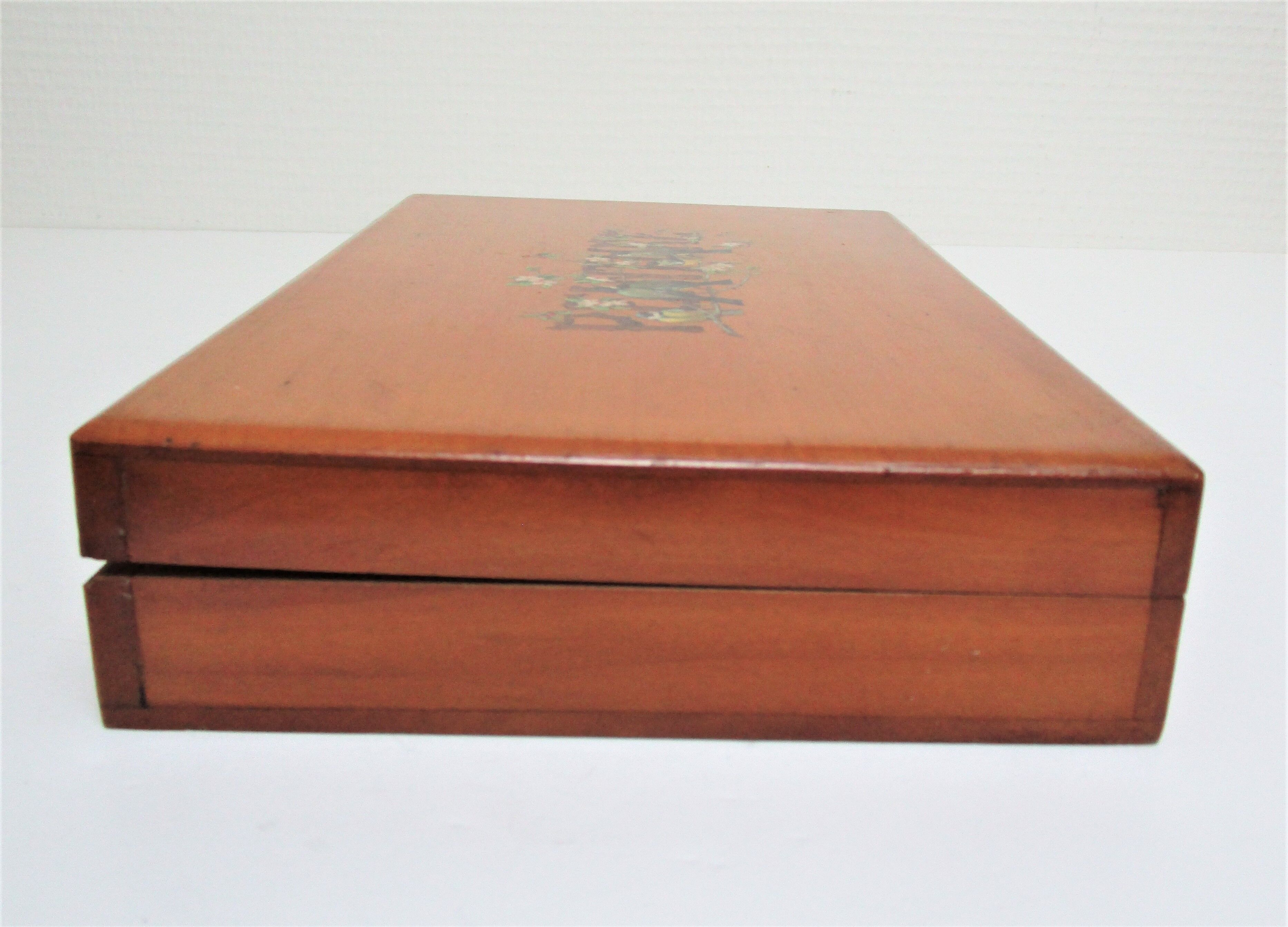 Early 20th-century bourgeois watercolor box