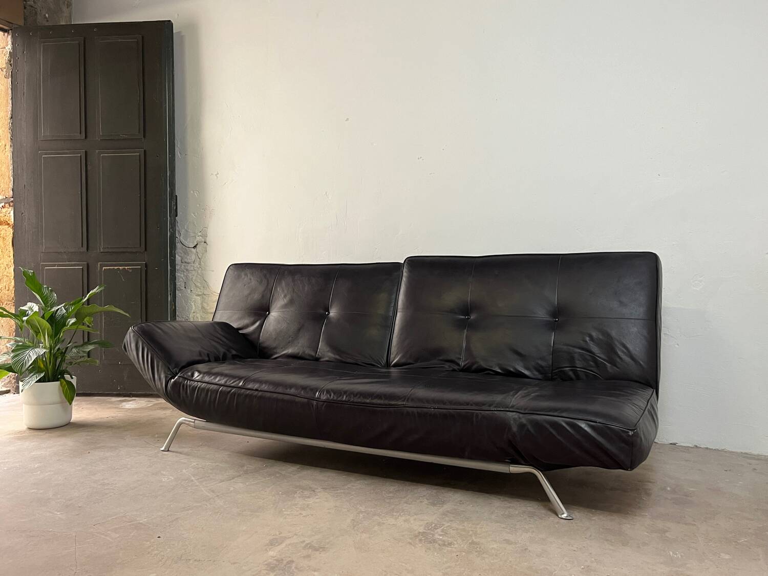 Smala leather sofa, Cinna, Design Pascal Mourgue