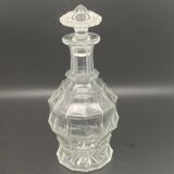 Carafe en verre à facettes