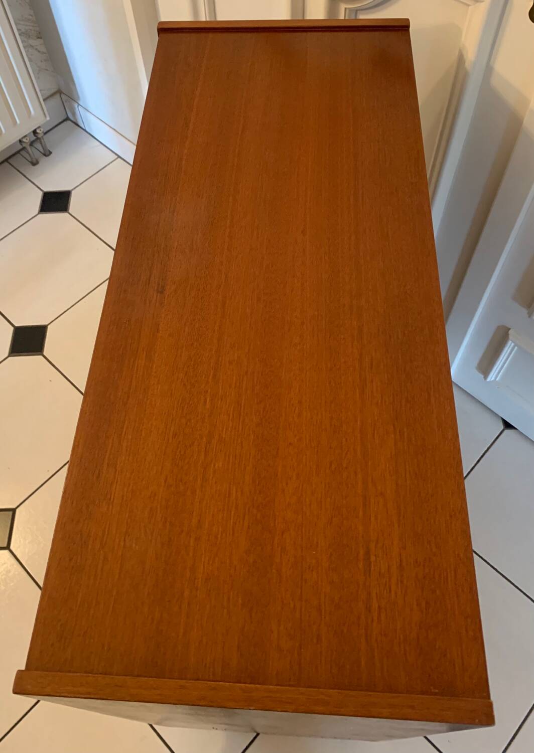 Buffet vintage pieds compas