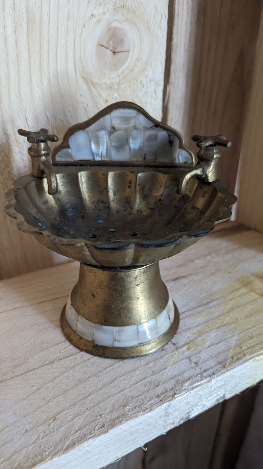 Brass and mother-of-pearl soap holder