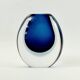Vase en verre artistique scandinave du milieu du siècle - Vicke Lindstrand pour Kosta, années 1950