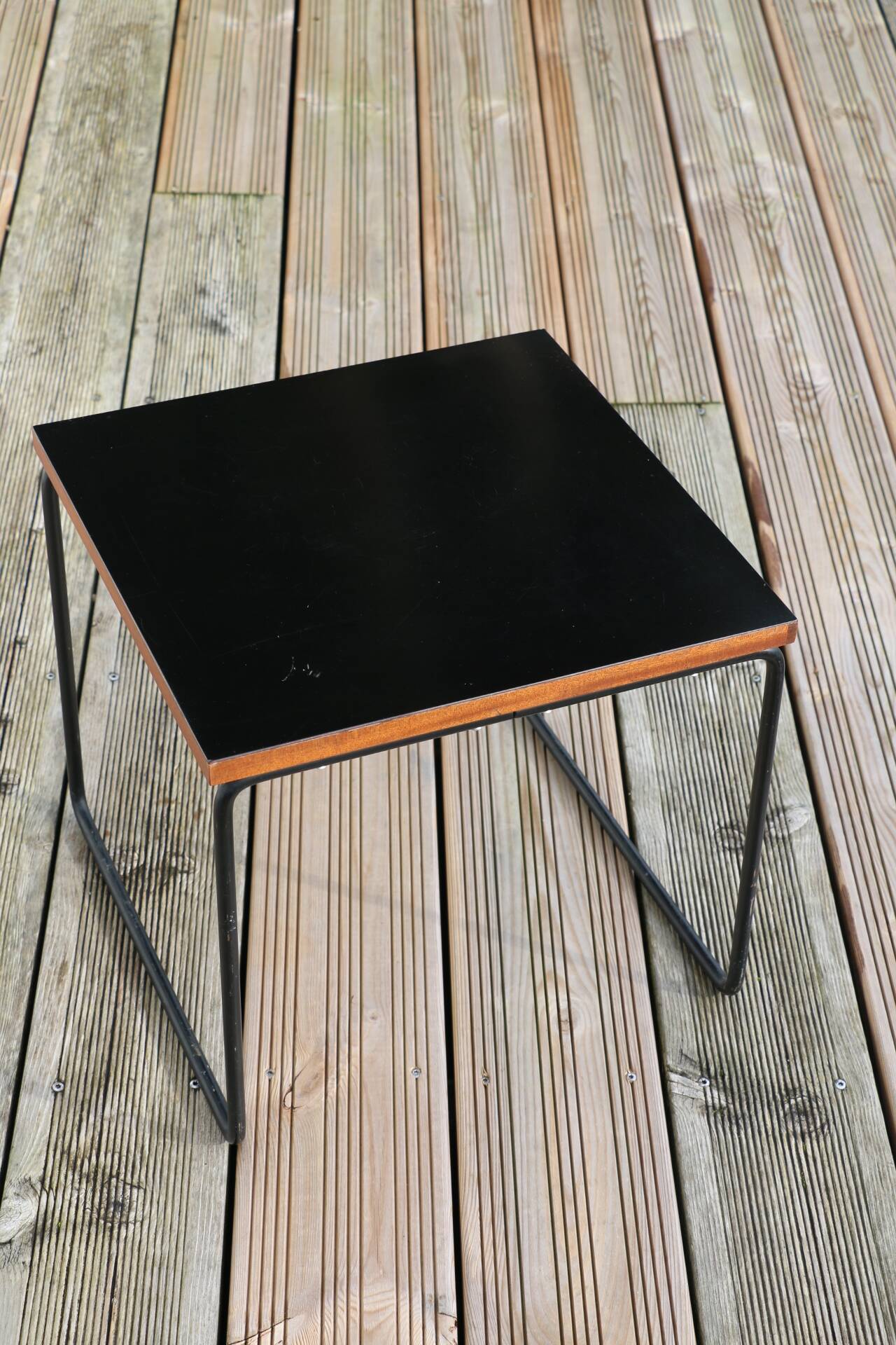 Flying coffee table Guariche Steiner