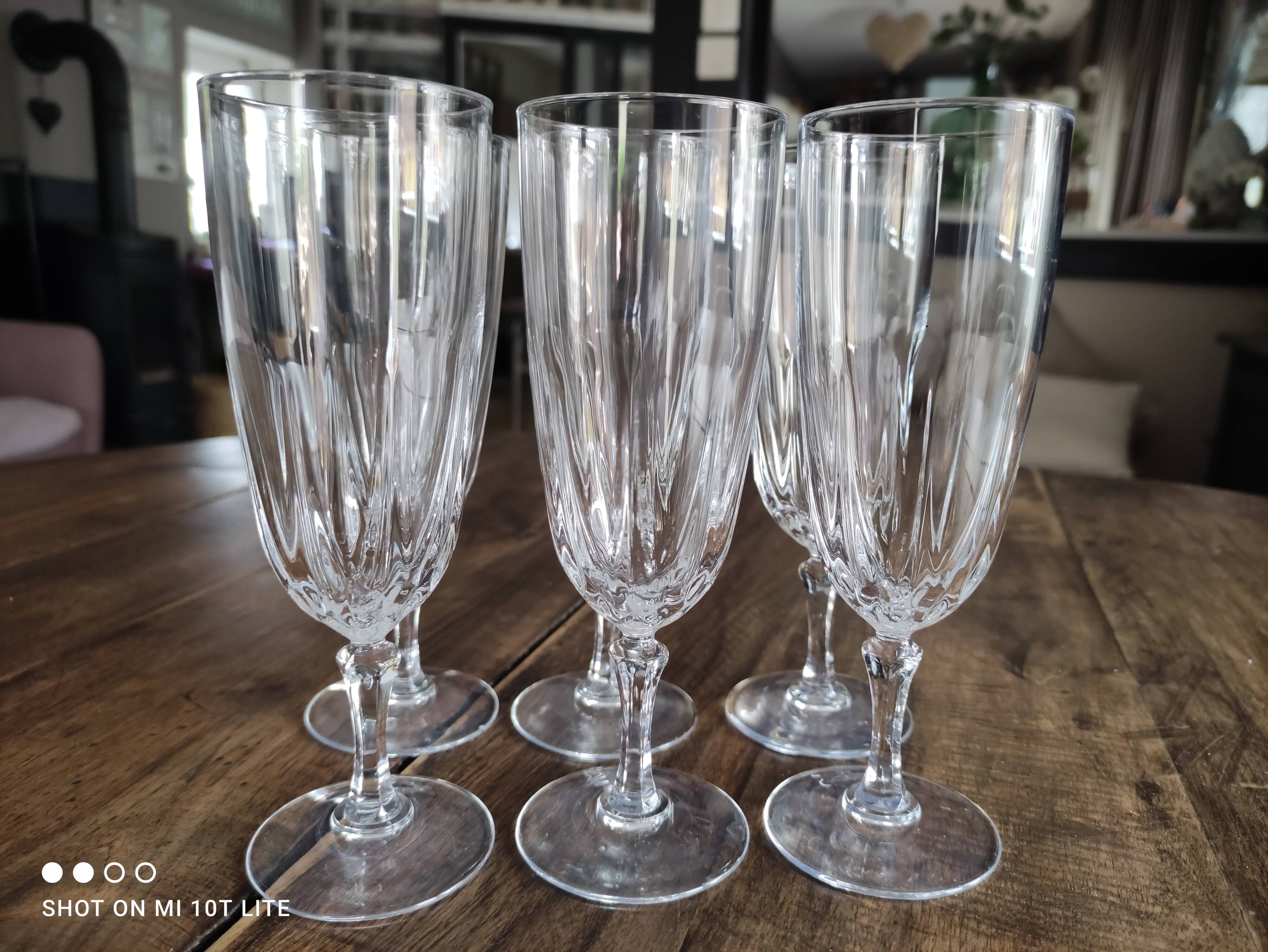 Set of 6 vintage champagne flutes in chiseled crystal