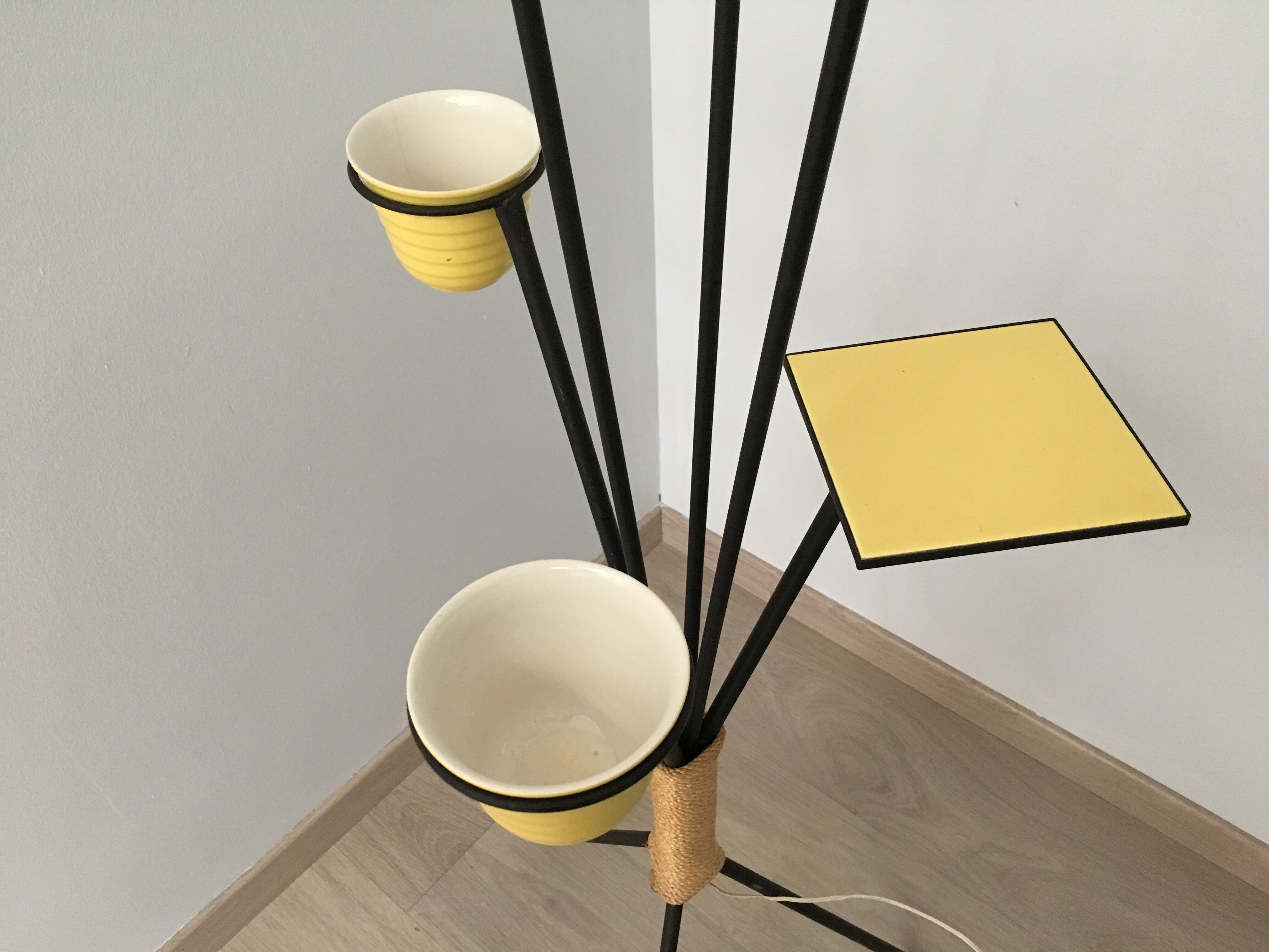 1950s tripod lamppost