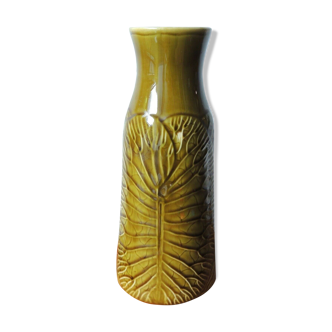 Gien  vase in olive green slurry 60s