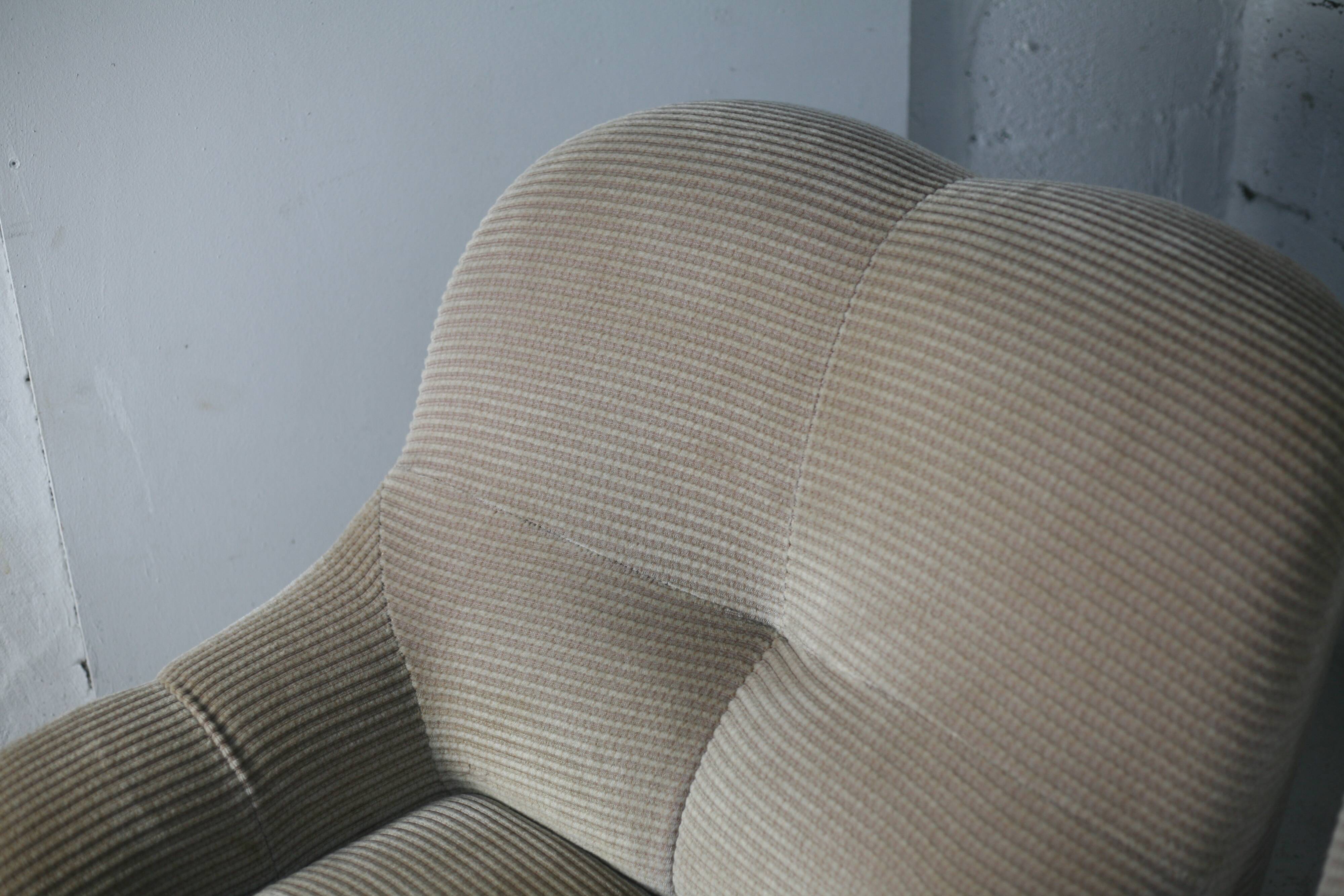 Pair of armchairs "space age". Beige corduroy velvet. France, circa 1970