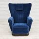 Années 1960, fauteuil relax danois à dossier haut, état d'origine, meuble en velours bleu.