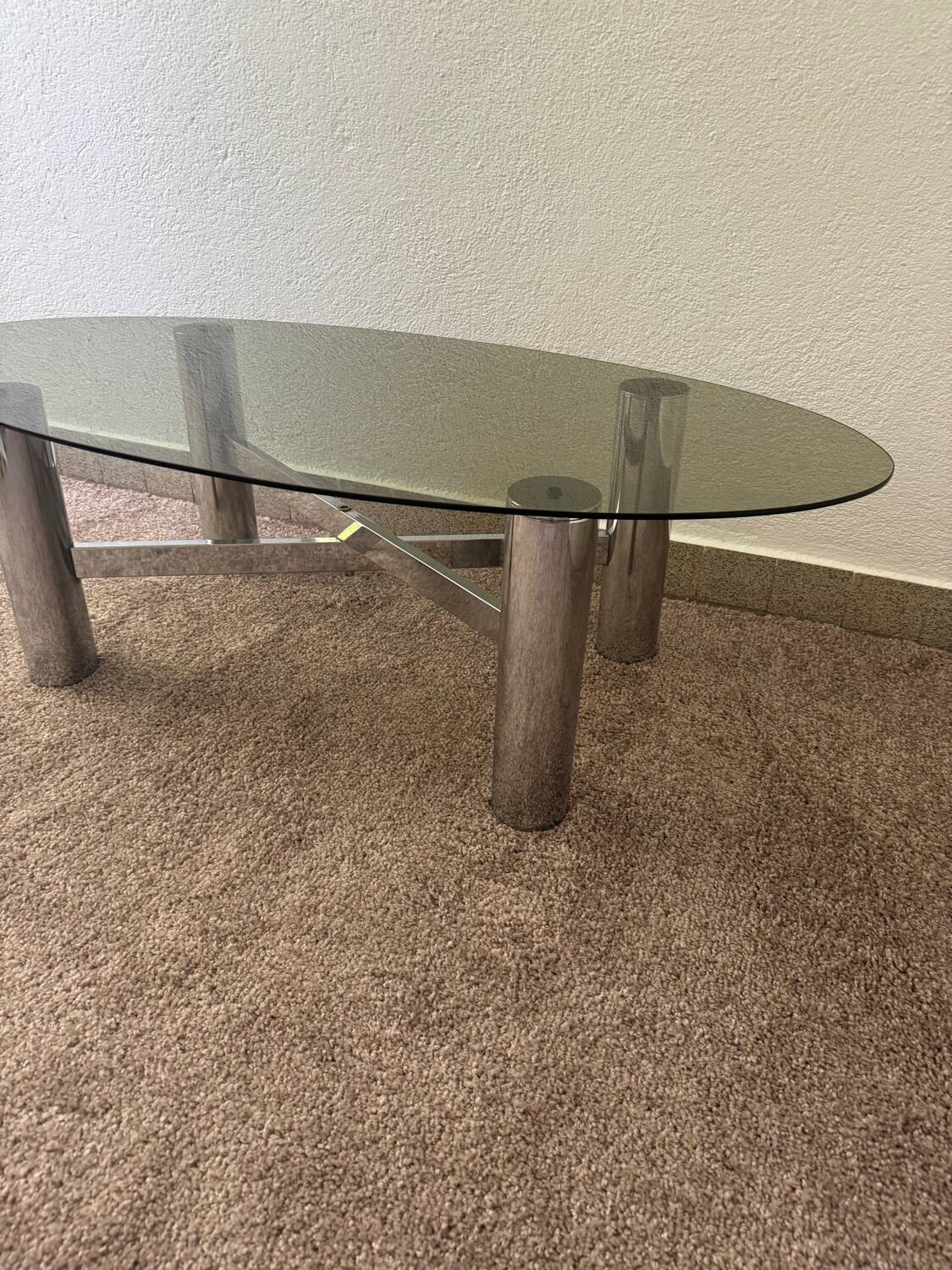 Table basse métal chromé verre fumé années 70
