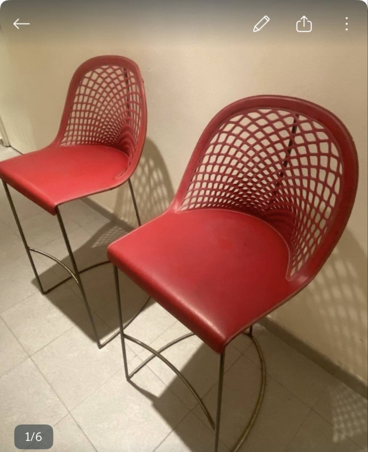 2 tabourets de bar MIJD Guapa rouge