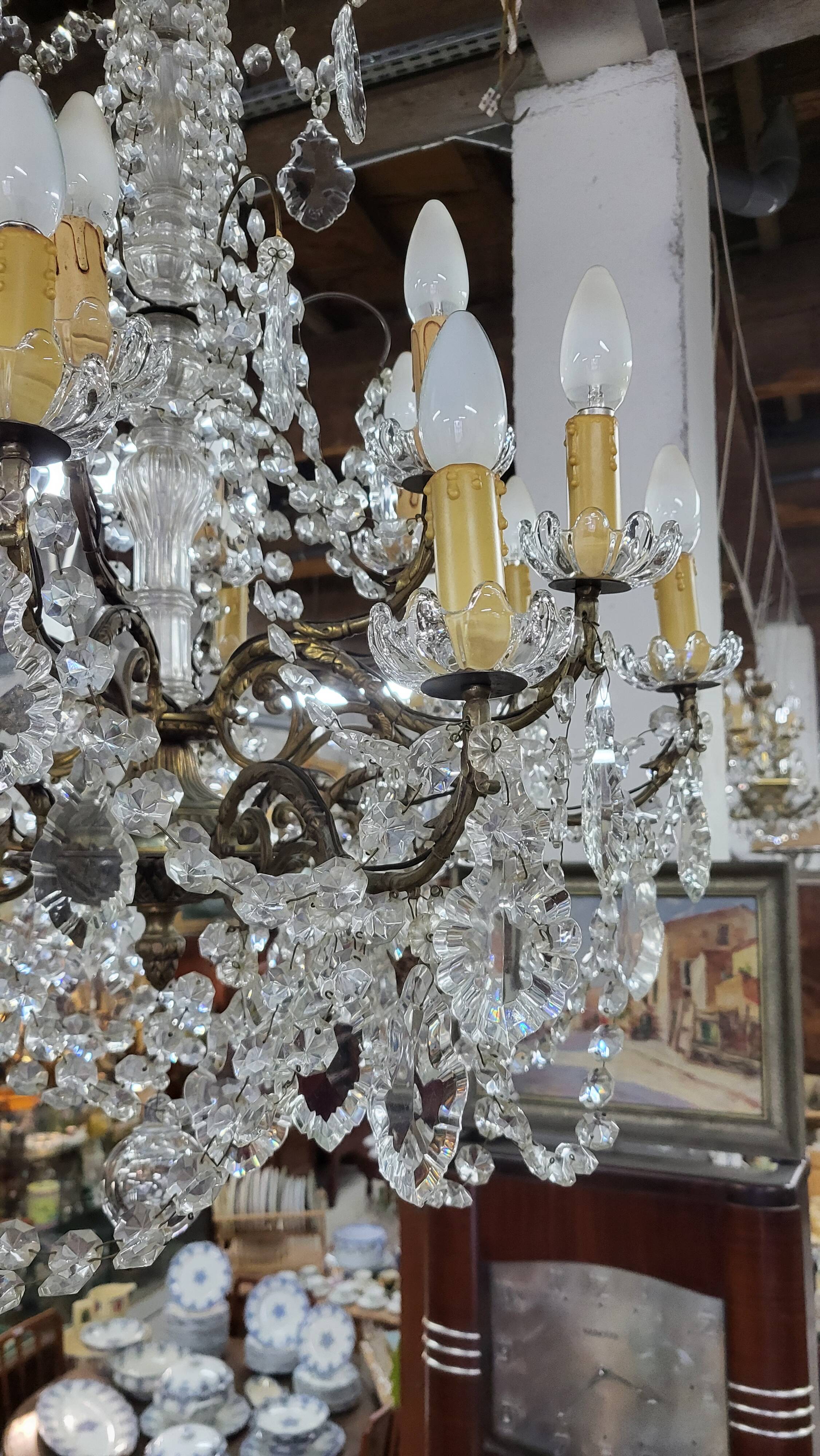 Chandelier with pendants 18 bulbs