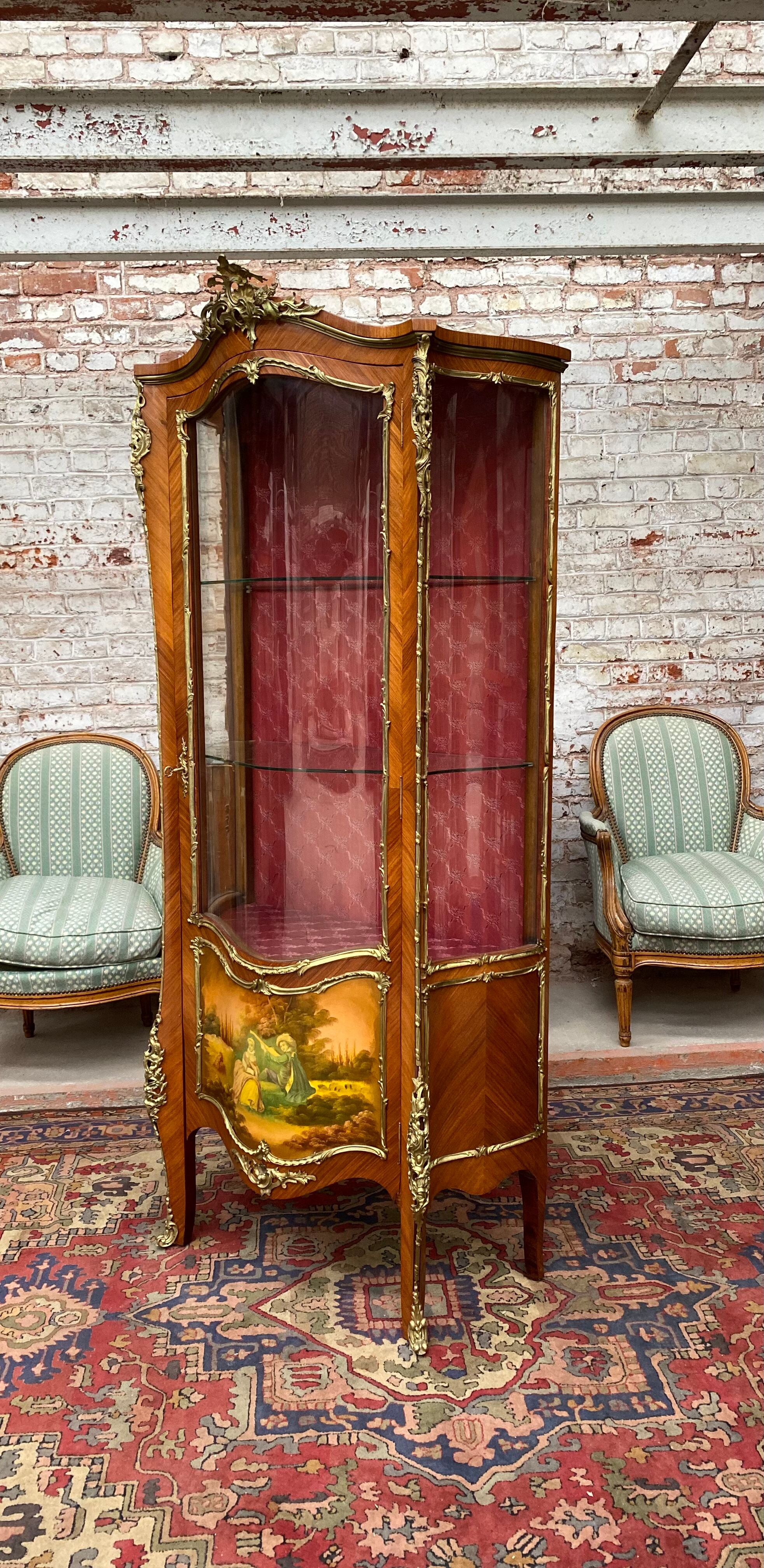 Curved showcase in marquetry Louis XV style