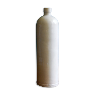 Enamelled white stoneware bottle