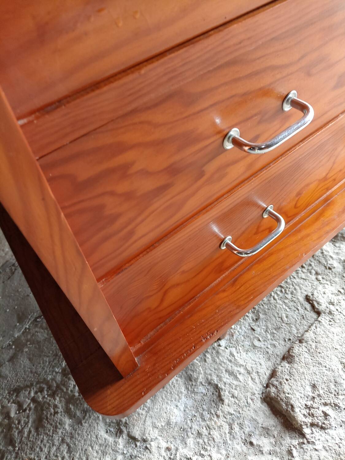 Vintage chest of drawers