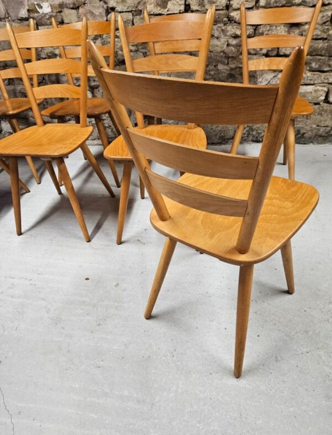 Lot 8 Chaises bistrot Campagnard 1970