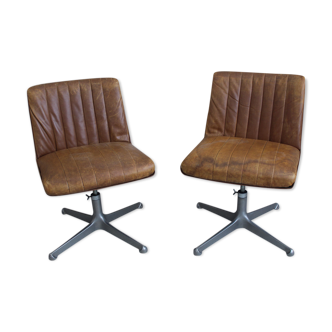 Modus leather armchairs by Osvaldo Borsani