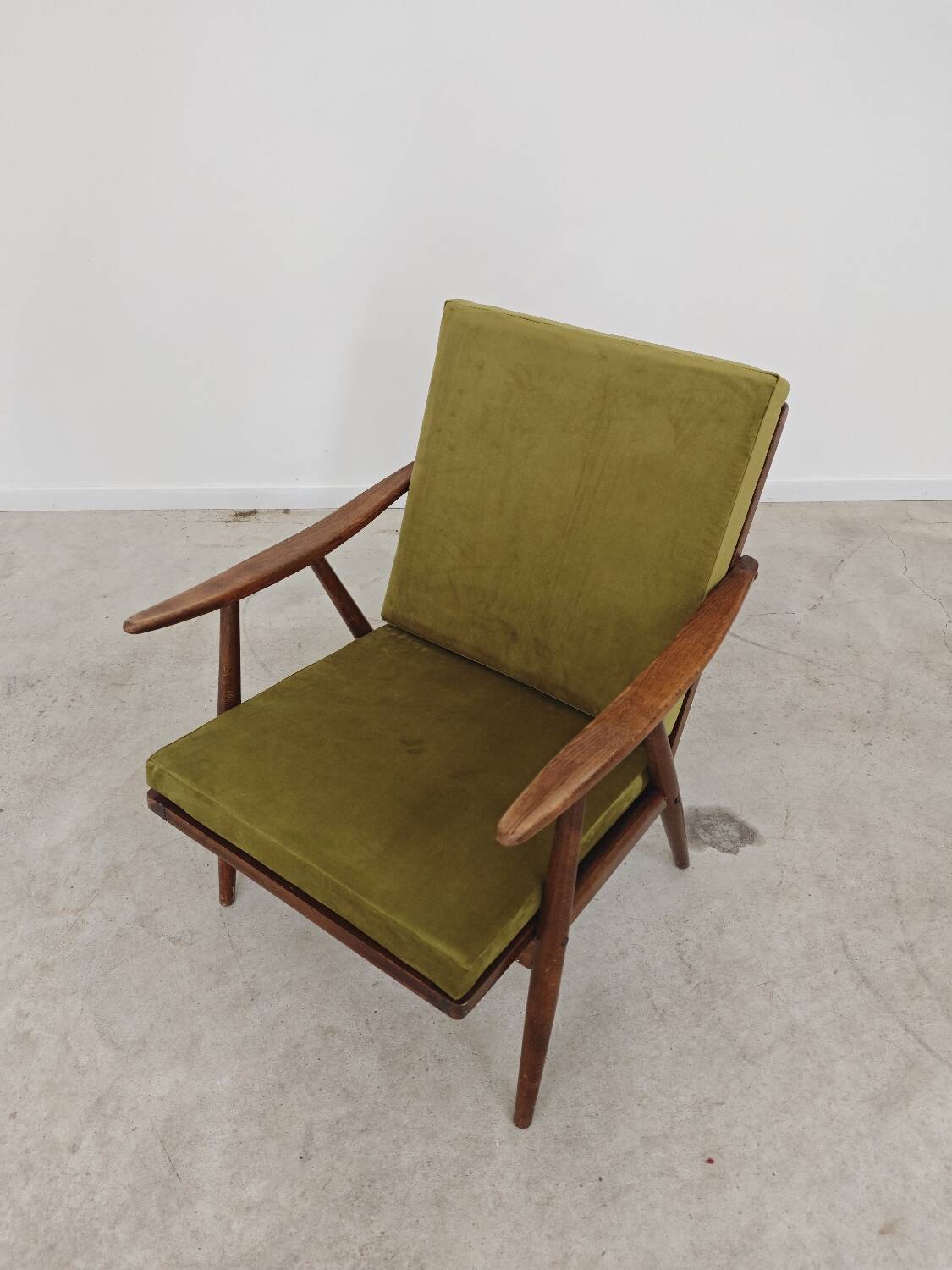 Boomerang armchair by Antonin Suman for Ton Bystrice Thonet 1960