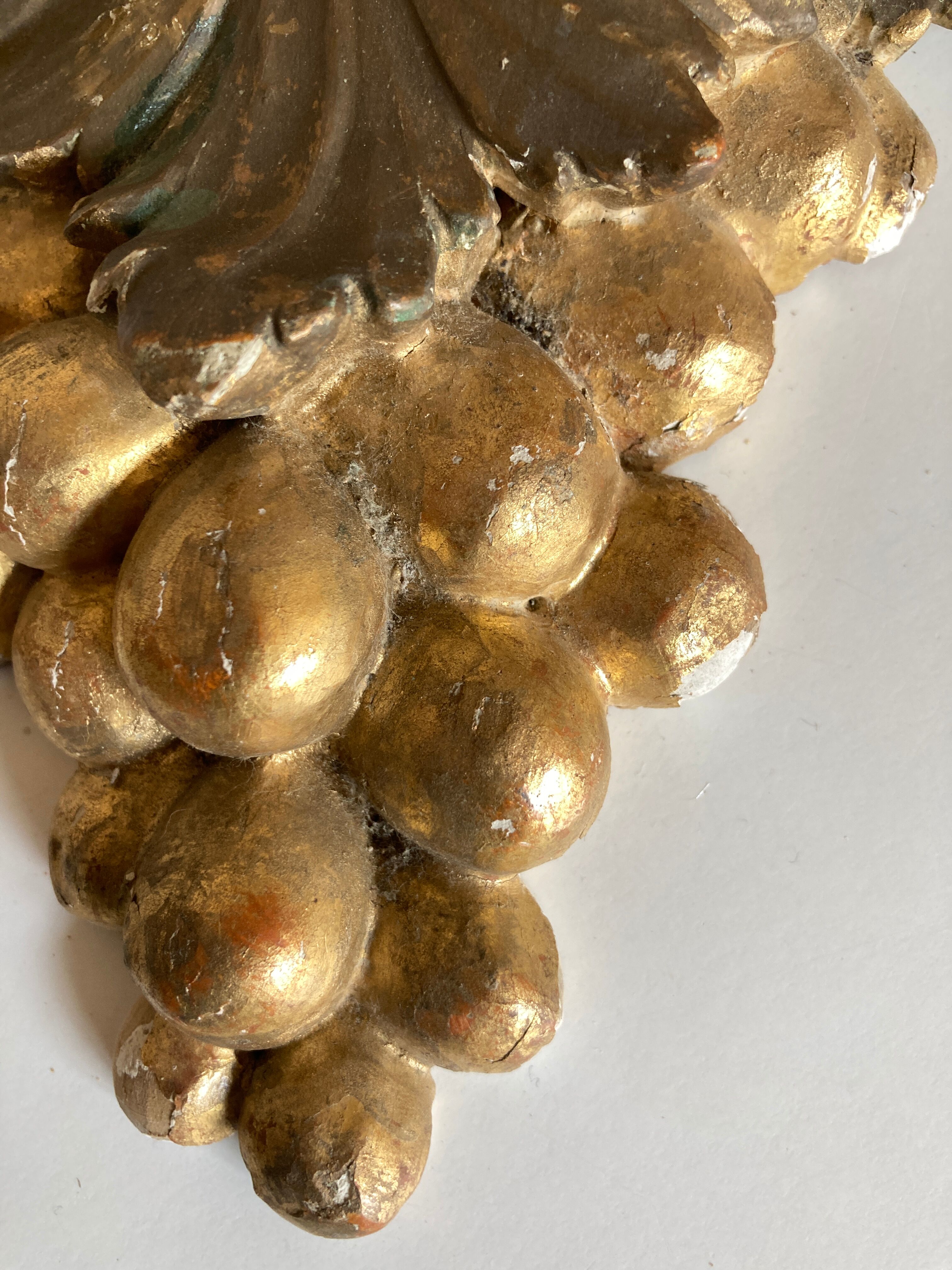 Golden wood mid-19th bunch of grape leaf vine pediment part Bacchus